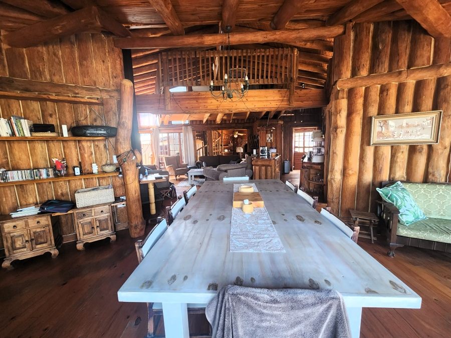 3 Bedroom Property for Sale in Boggomsbaai Western Cape